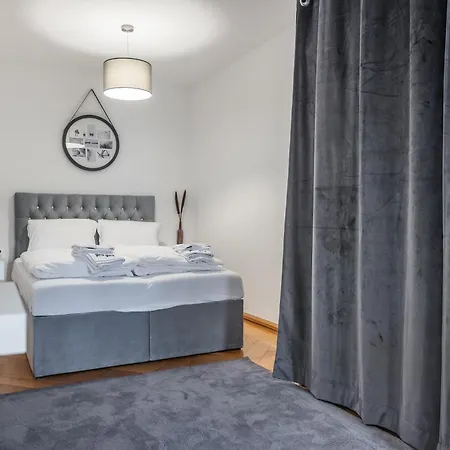 Lägenhet Oldtown By Staystay, Close To Castle & Main Market Square *