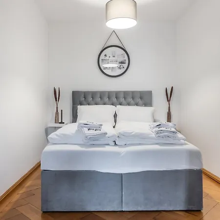 Lägenhet Oldtown By Staystay, Close To Castle & Main Market Square Nürnberg